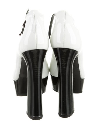 Tom Ford Patent Leather Cutout Accent Pumps