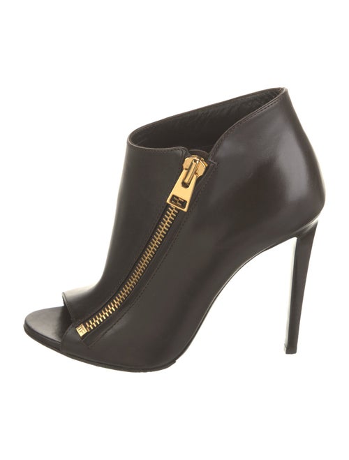 Tom Ford Leather T-Strap Sandals