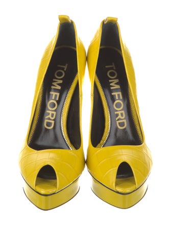 Tom Ford Embossed Leather Pumps