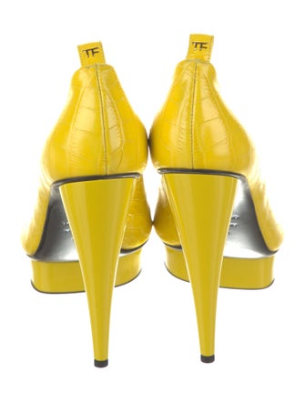 Tom Ford Embossed Leather Pumps