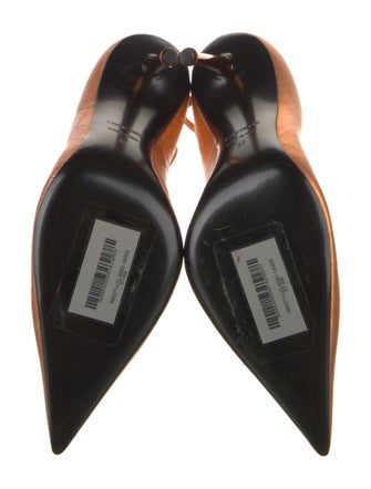 Tom Ford Embossed Leather Pumps