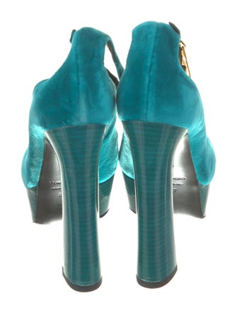 Tom Ford Velvet Pumps