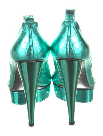 Tom Ford Embossed Leather Pumps