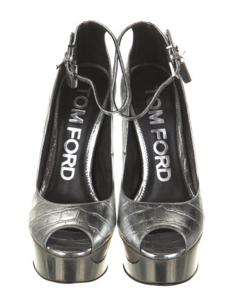 Tom Ford Embossed Leather Pumps