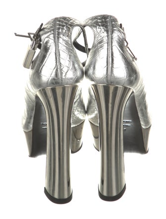 Tom Ford Embossed Leather Pumps