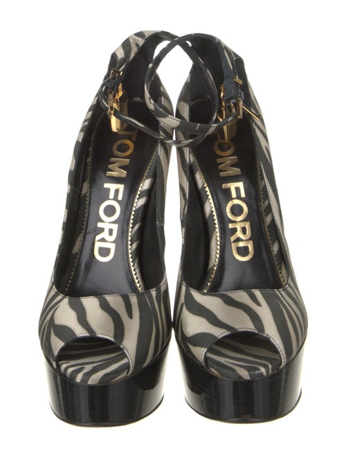 Tom Ford Satin Printed Pumps