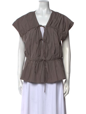 Tove V-Neck Short Sleeve Blouse