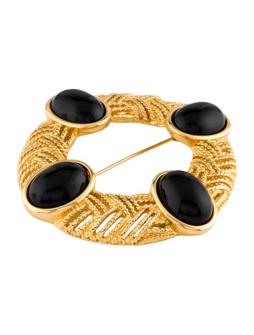 Trifari Resin Pin Brooch