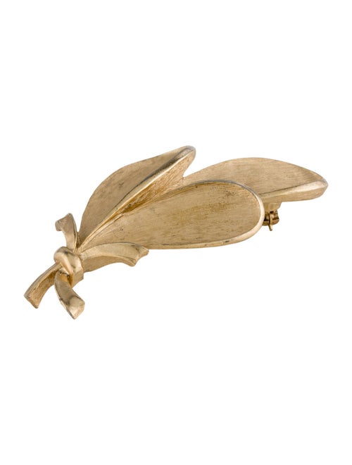 Trifari Petal Bow Brooch