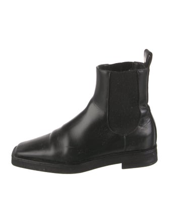 TOTEME Leather Chelsea Boots