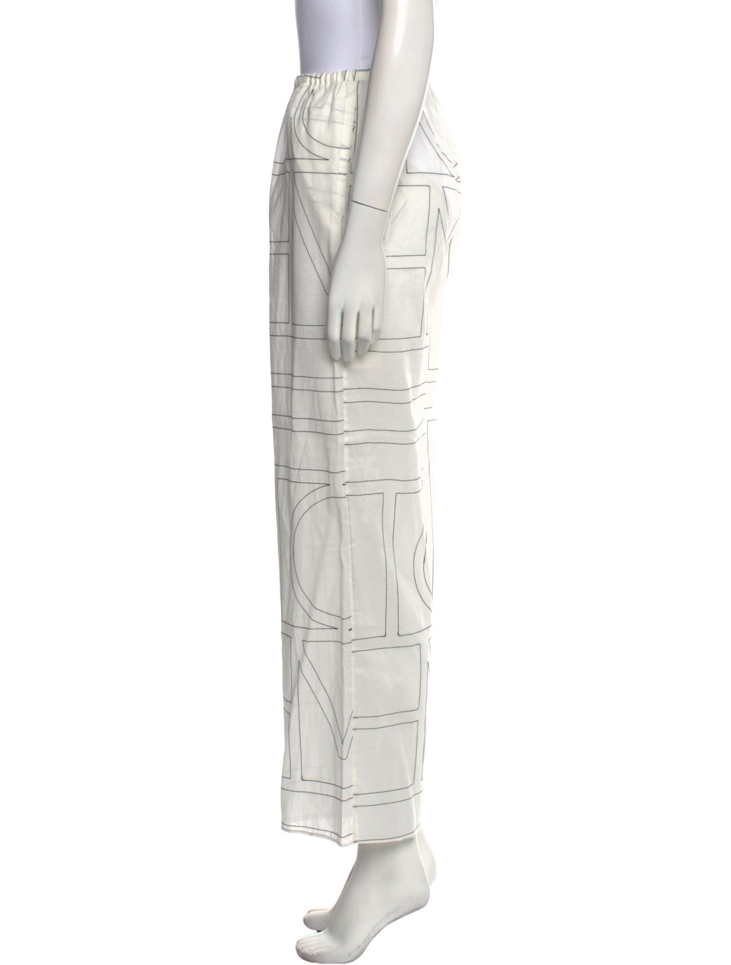 TOTEME Embroidered Accent Pajamas