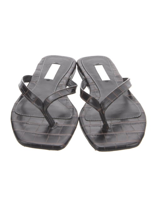 TOTEME Leather Flip Flops