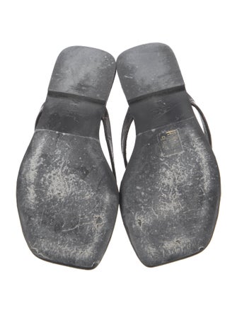 TOTEME Leather Flip Flops