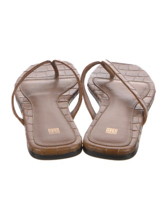 TOTEME Leather Flip Flops