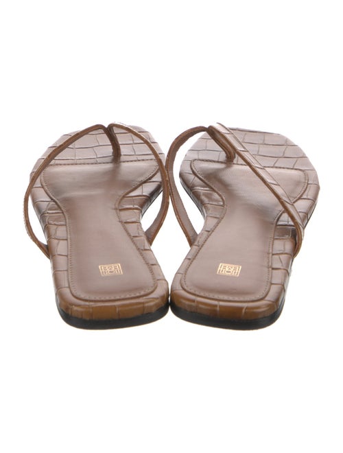 TOTEME Leather Flip Flops