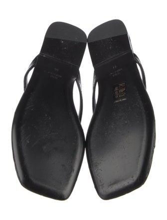 TOTEME Leather Flip Flops