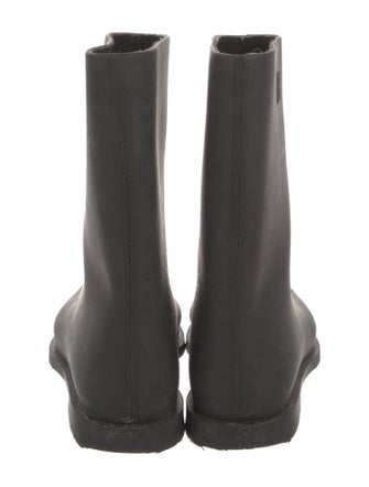 TOTEME Rubber Rain Boots