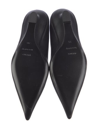 TOTEME Leather Pumps