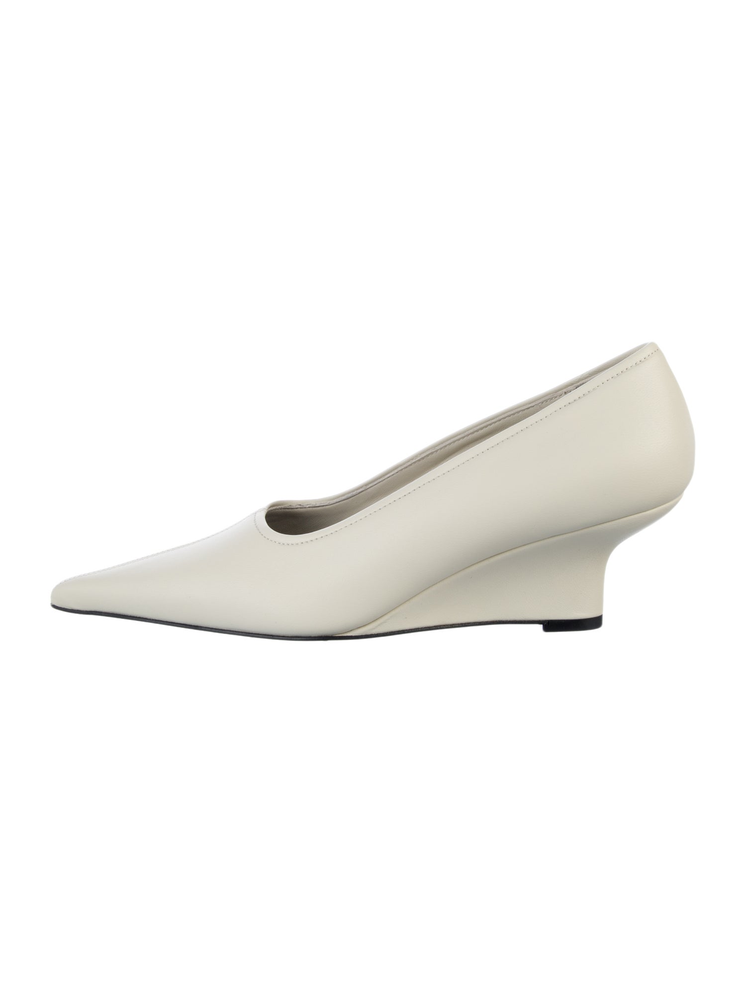 TOTEME Leather Pumps