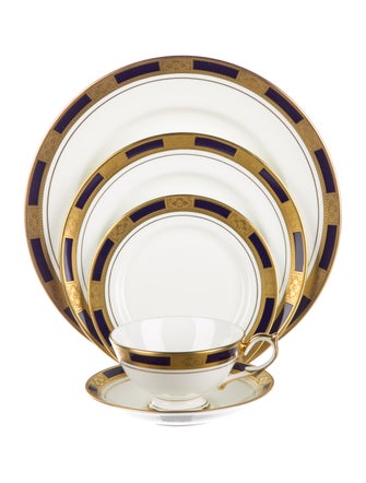 Tableware 88-Piece Aynsley Empress Cobalt Dinner Service