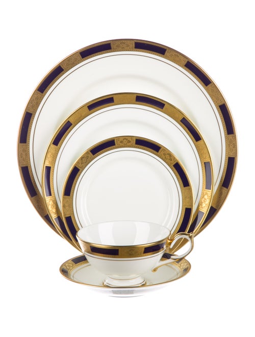 Tableware 88-Piece Aynsley Empress Cobalt Dinner Service
