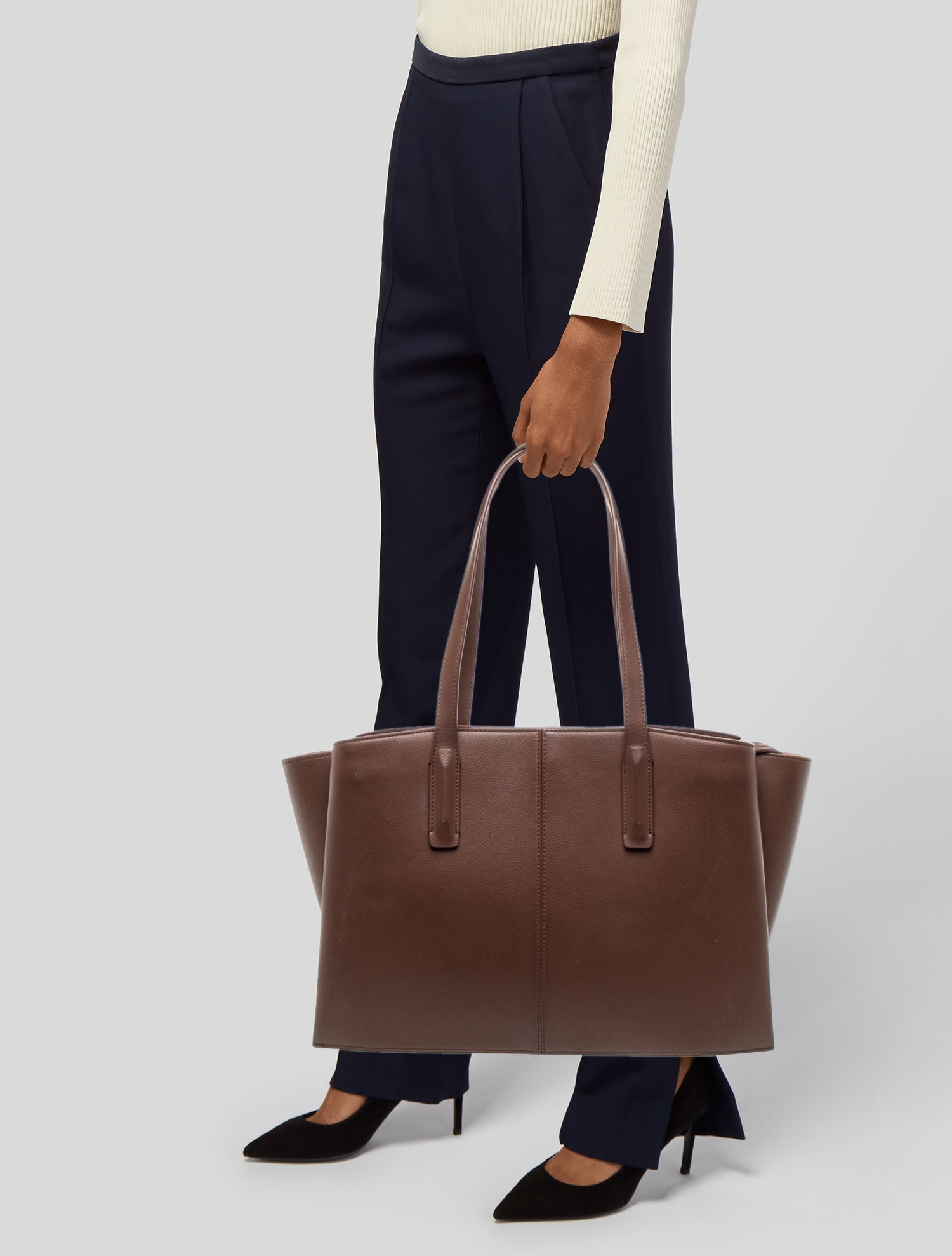 Freja Nyc Leather Shoulder Bag