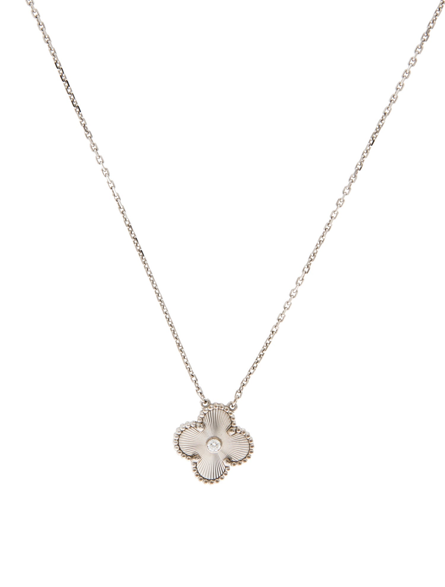 Van Cleef & Arpels Limited Edition 2020 Vintage Alhambra Guilloché Holiday Pendant Necklace