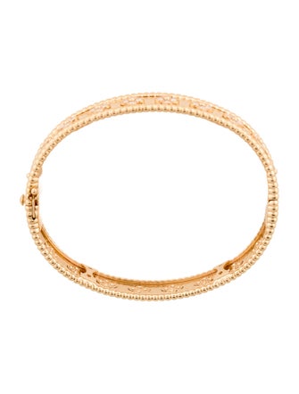 Van Cleef & Arpels Medium Perlée Clovers Bracelet