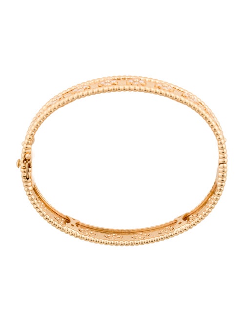 Van Cleef & Arpels Medium Perlée Clovers Bracelet