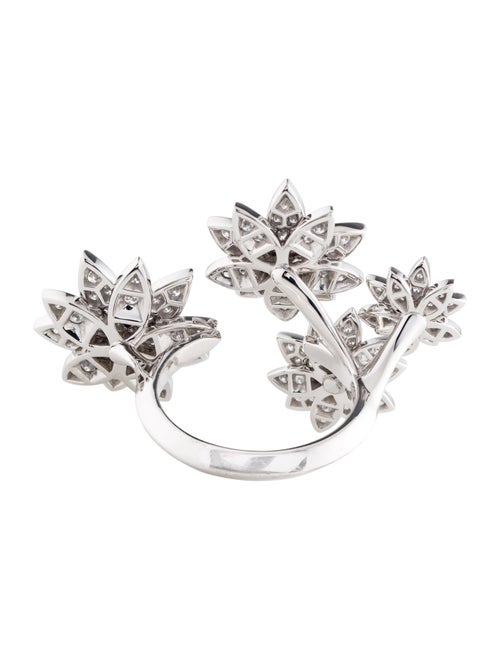 Van Cleef & Arpels Lotus Between the Finger Ring, 4 Flowers