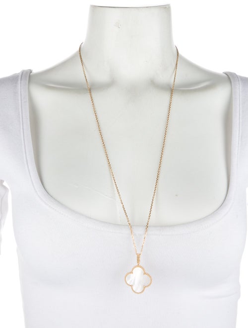 Van Cleef & Arpels Mother Of Pearl Magic Alhambra Long Necklace, 1 Motif