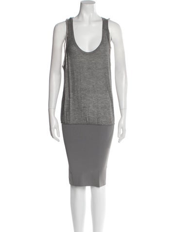 Valentino Dresses Scoop Neck Knee-Length Dress S