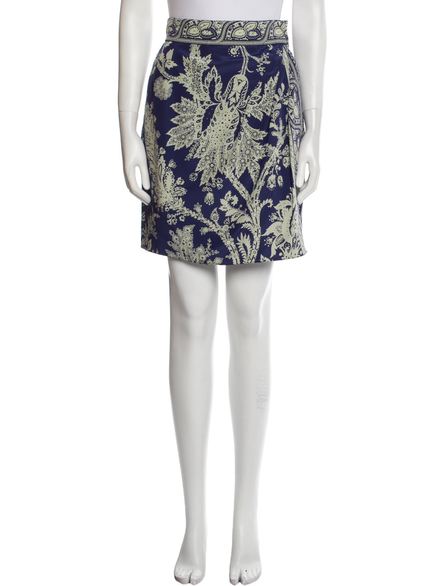 Valentino Late 1990's - Early 2000's Knee-Length Shorts