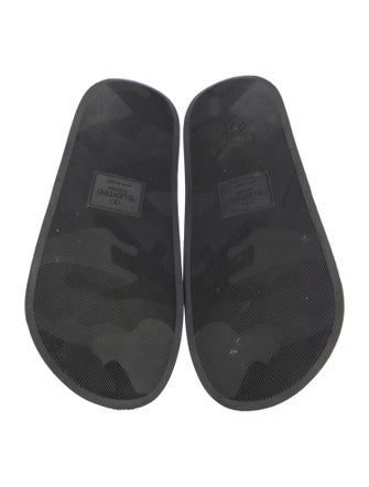 Valentino Rockstud Accents Rubber Slides