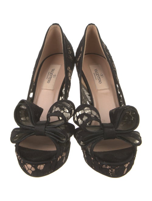 Valentino Lace Lace Pattern Pumps