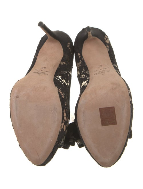 Valentino Lace Lace Pattern Pumps