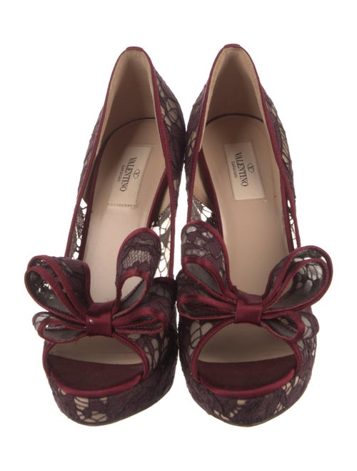 Valentino Lace Lace Pattern Pumps
