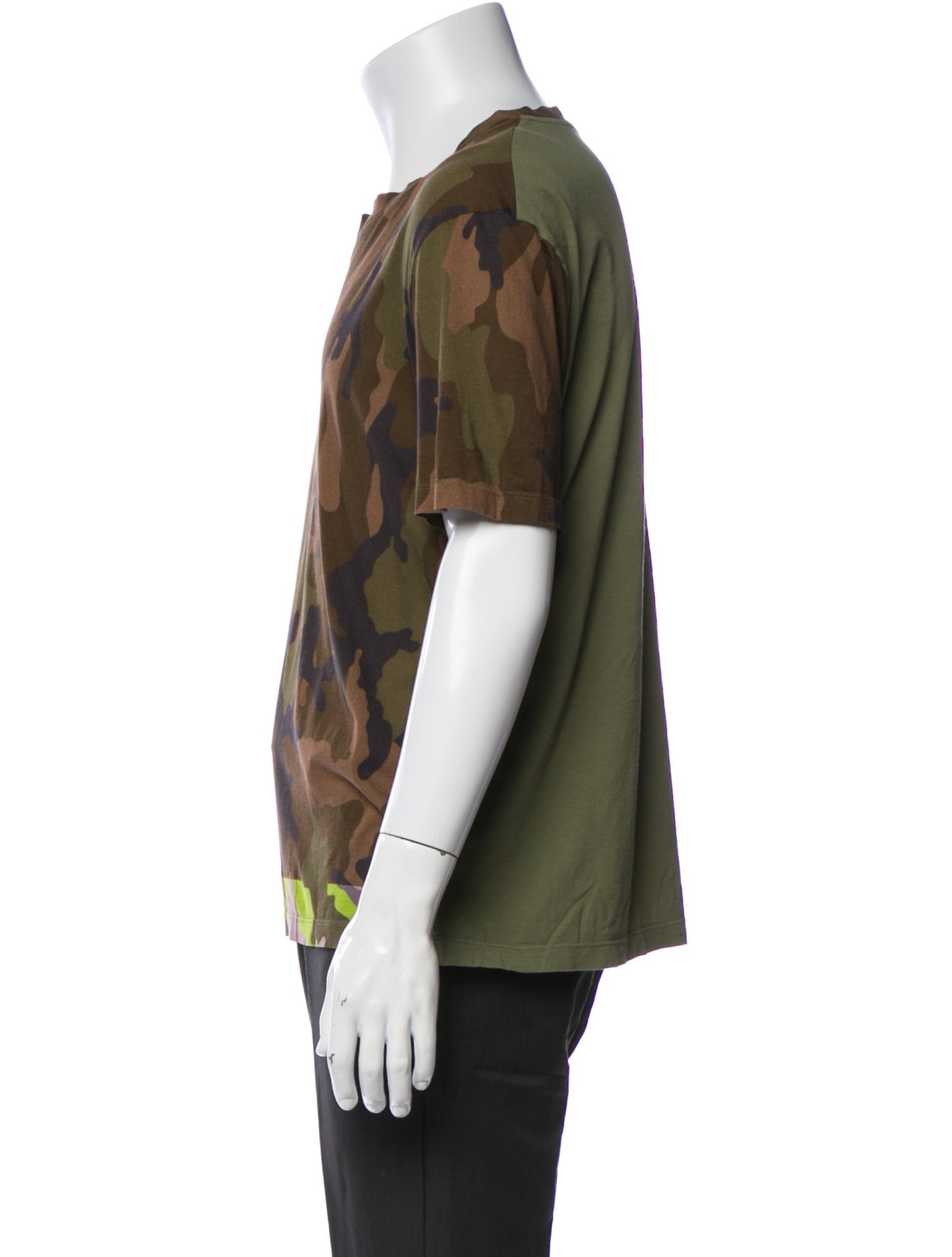 Valentino Rockstud Accents Camouflage Print T-Shirt