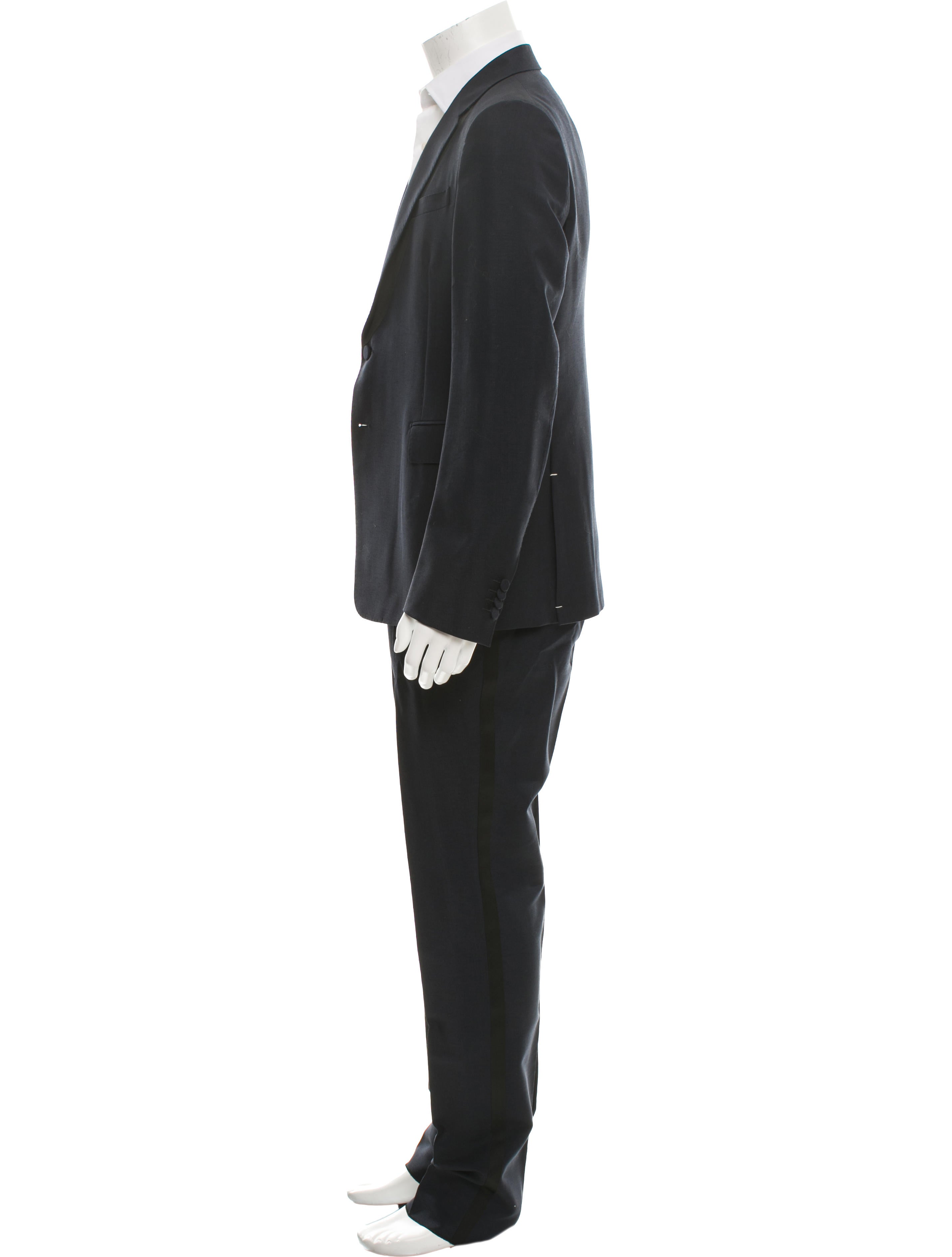 notch in tags valentino notch lapel two tuxedo w tags clothing val51003 the realreal notch in tags valentino notch lapel two tuxedo w tags clothing val51003 the realreal