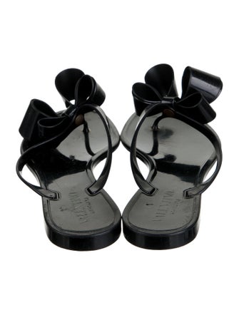 Valentino Rockstud Accents Rubber Slides