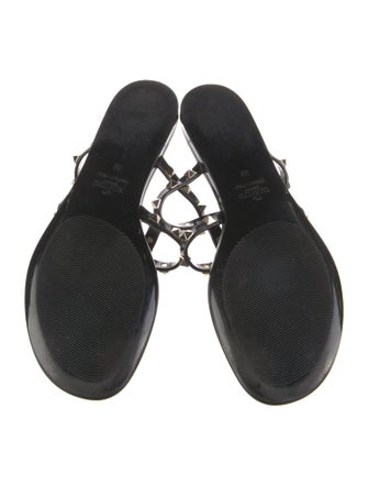 Valentino Rockstud Accents Rubber Slides