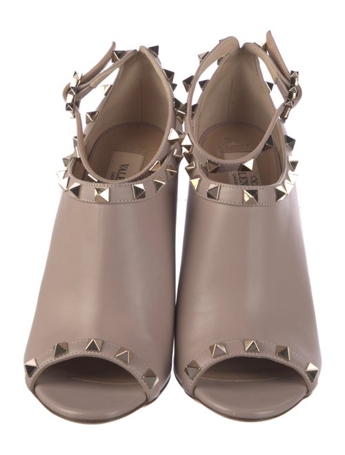 Valentino Rockstud Accents Leather Pumps