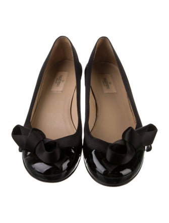 Valentino Patent Leather Bow Accents Flats