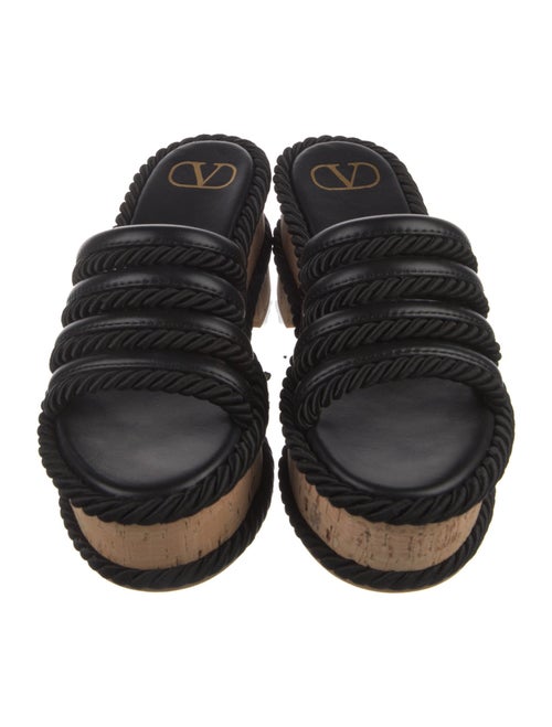 Valentino Vlogo Slides
