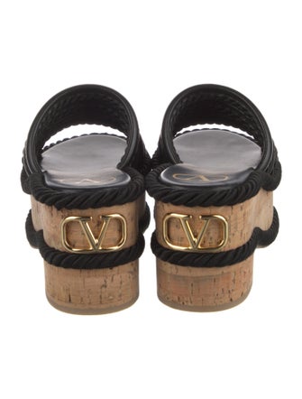 Valentino Vlogo Slides