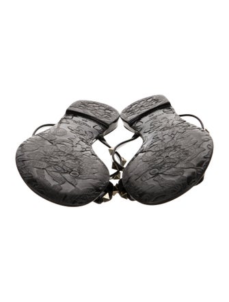 Valentino Rockstud Accents Rubber Slides