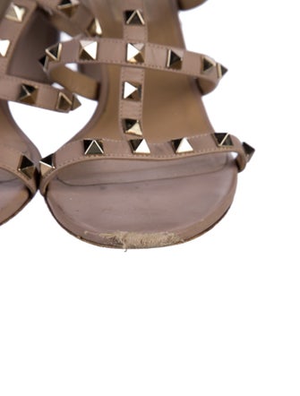 Valentino Rockstud Accents Leather T-Strap Sandals