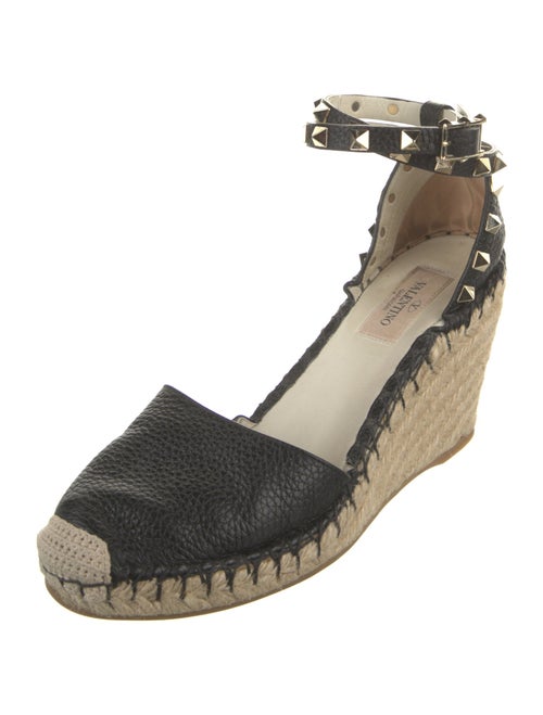 Valentino Rockstud Accents Leather Pumps