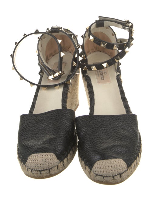 Valentino Rockstud Accents Leather Pumps