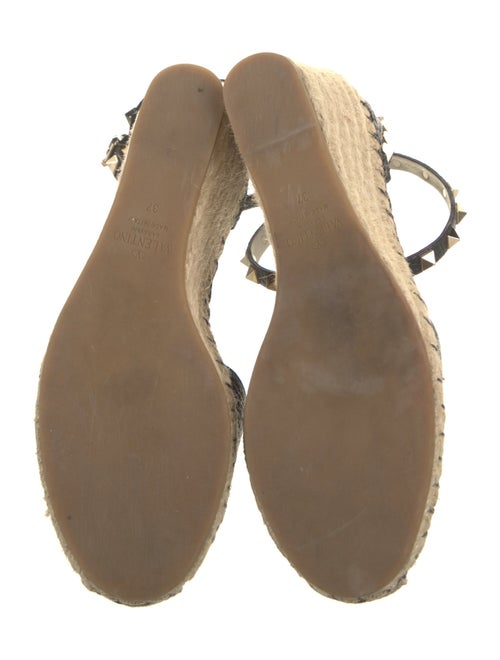 Valentino Rockstud Accents Leather Pumps